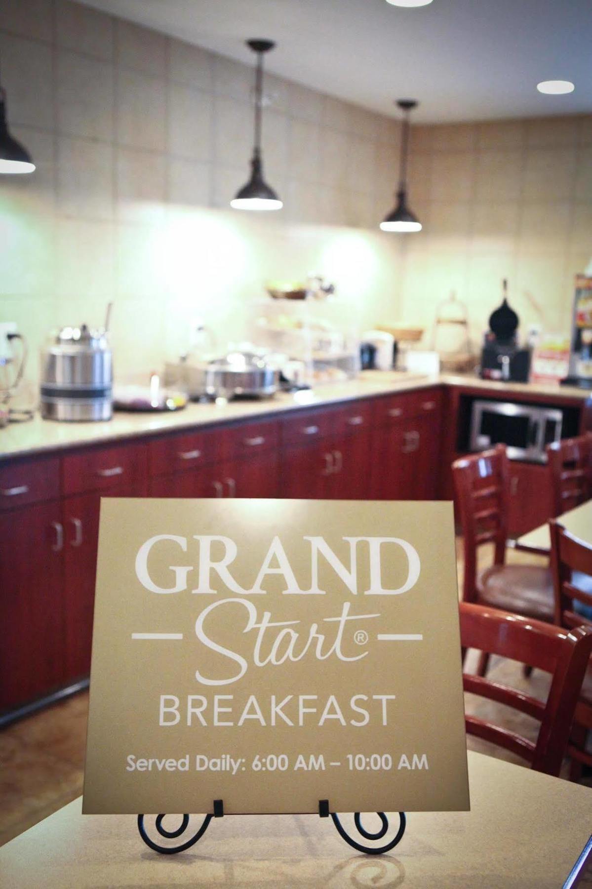 Grandstay Hotel And Suites Perham Zewnętrze zdjęcie